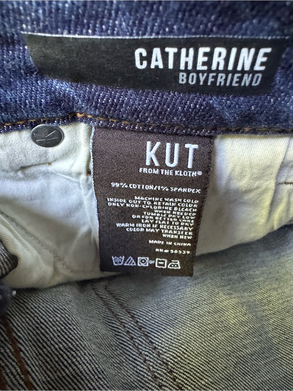 Kut from the Kloth Light Blue Distressed Catherine Boyfriend Women’s Jeans 0 - Picture 5 of 8